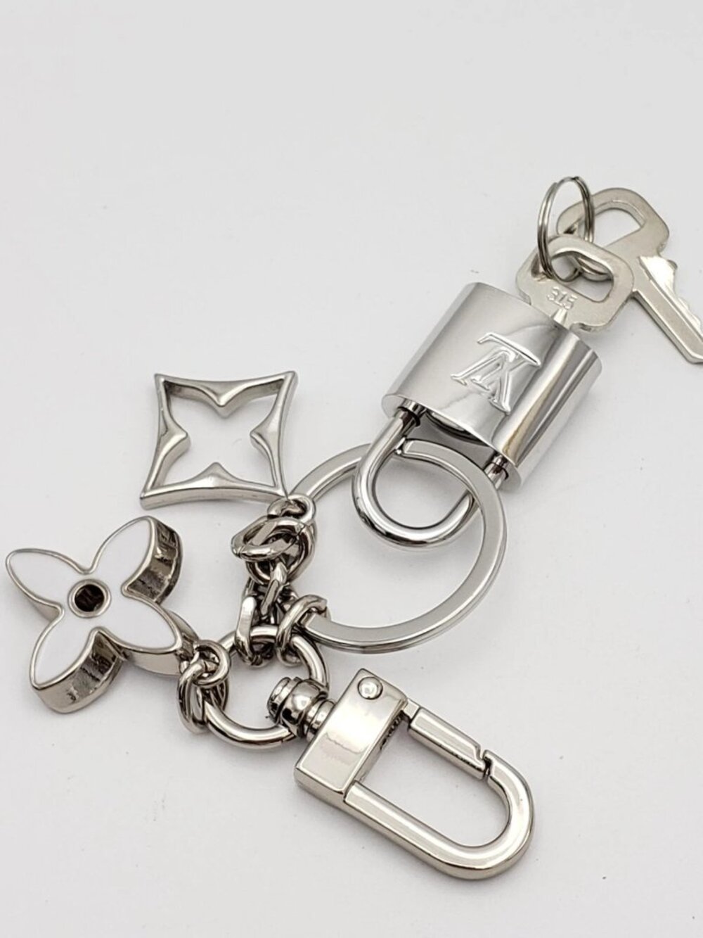 Authentic LV Gold Padlock 🔒 Unbranded Flower Charm for Louis Vuitton Bags - Picture 4 of 9